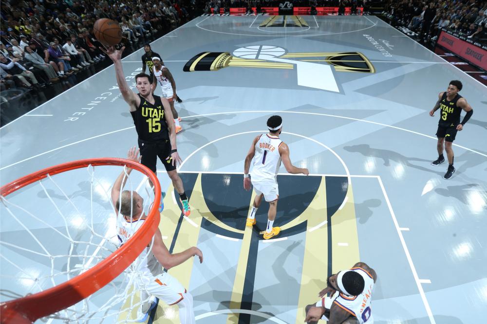 烈的背景下 烈的背景下