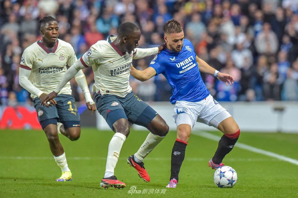 在摩纳哥街 在摩纳哥街